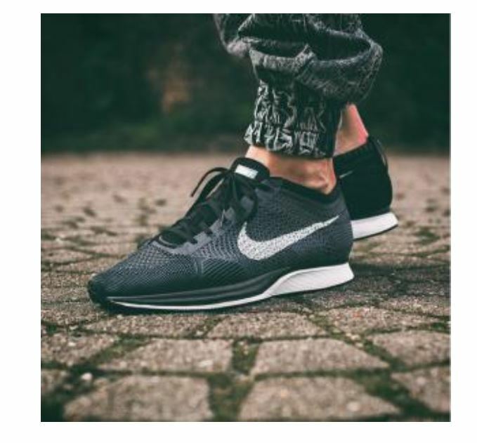 MENS 9 W 10.5 NIKE FLYKNIT RACER SHOES 